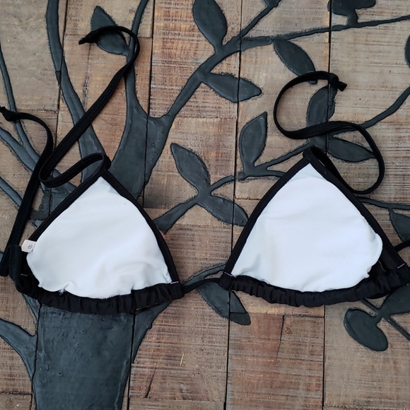 Triangle Bikini Top with Flowers Black/Pink - Picture 5 of 7